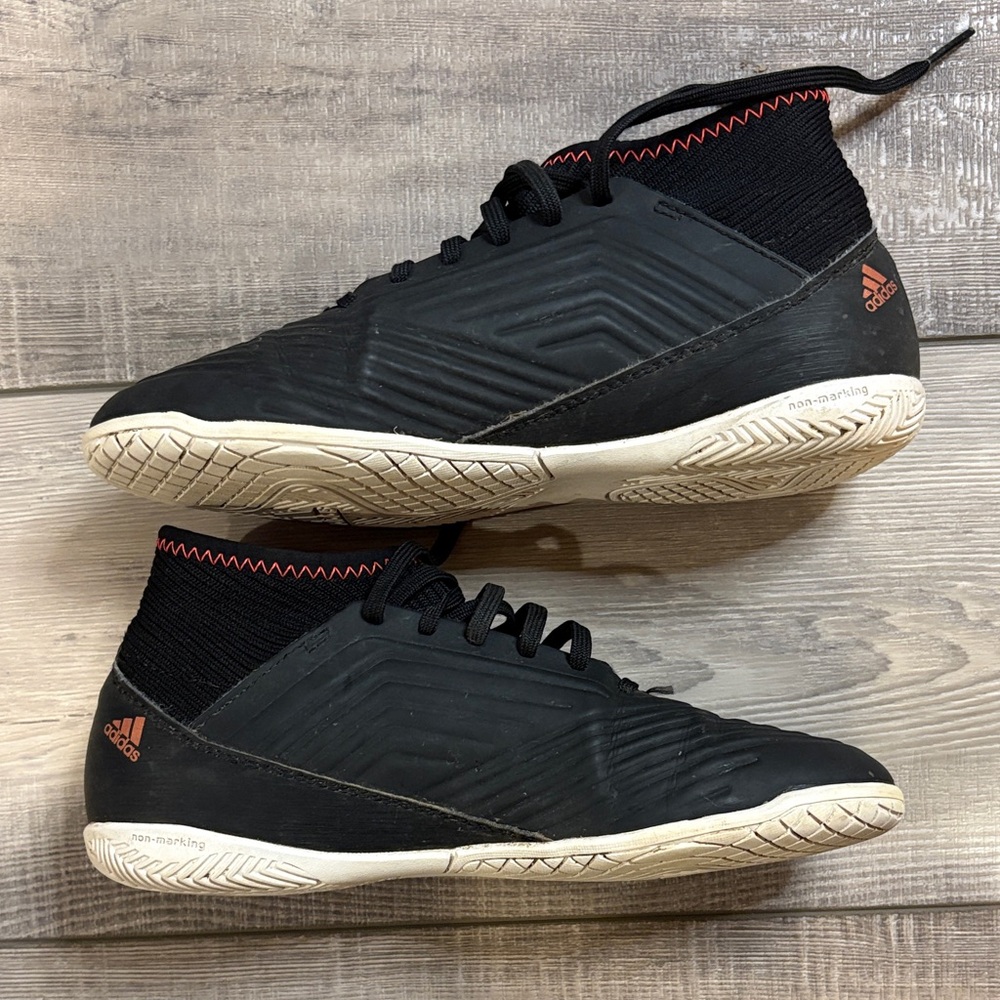 Adidas Predator Indoor Soccer Shoes GUC Y4 - Picture 4 of 6